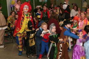 Merler Kids feiern Karneval