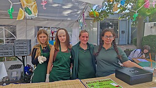 Cocktails und Crepes von der Stadt-Garde