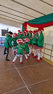 Karnevalistisches Treiben auf dem Merler Dorfplatz