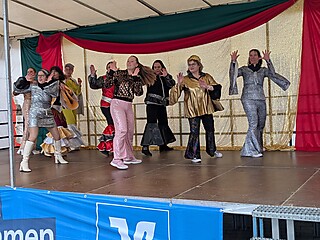 Karnevalistisches Treiben auf dem Merler Dorfplatz