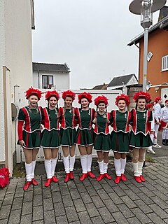 Karnevalistisches Treiben auf dem Merler Dorfplatz