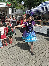 Geburtstagsparty auf dem Merler Dorfplatz