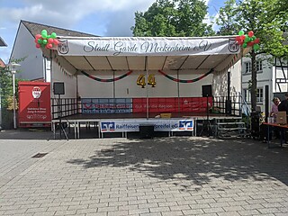 Geburtstagsparty auf dem Merler Dorfplatz