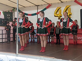 Geburtstagsparty auf dem Merler Dorfplatz