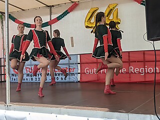 Geburtstagsparty auf dem Merler Dorfplatz