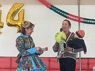 Geburtstagsparty auf dem Merler Dorfplatz