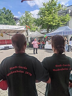Geburtstagsparty auf dem Merler Dorfplatz