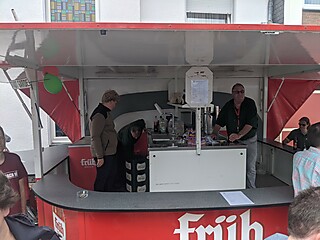 Geburtstagsparty auf dem Merler Dorfplatz