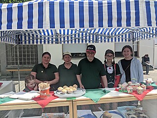 Geburtstagsparty auf dem Merler Dorfplatz