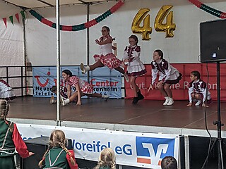 Geburtstagsparty auf dem Merler Dorfplatz