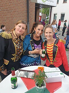 Geburtstagsparty auf dem Merler Dorfplatz