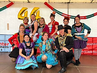 Geburtstagsparty auf dem Merler Dorfplatz