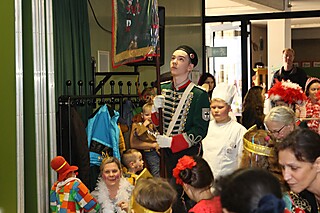 Jecke Kids feierten in Merl