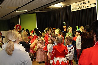 Jecke Kids feierten in Merl