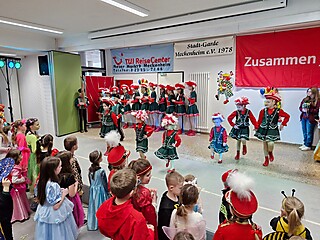 Jecke Kids feierten in Merl
