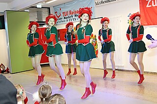 Jecke Kids feierten in Merl
