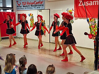 Jecke Kids feierten in Merl