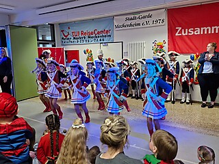 Jecke Kids feierten in Merl