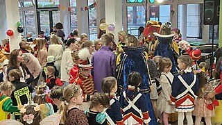 Jecke Kids feierten in Merl