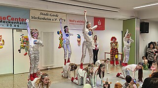 Jecke Kids feierten in Merl