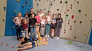 Sportpoint Meckenheim hat eingeladen:Die Kinder- und Jugendgruppe zu Besuch in der Kletterhalle