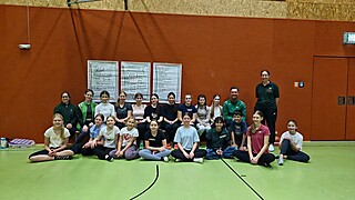 Extra-Training der Jugendgrupp eund Großen Garde